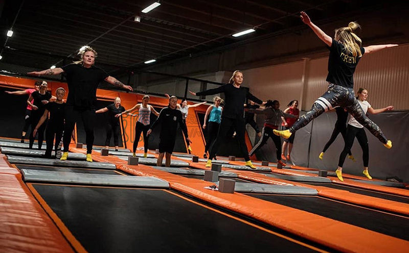 室內蹦床樂園圖片