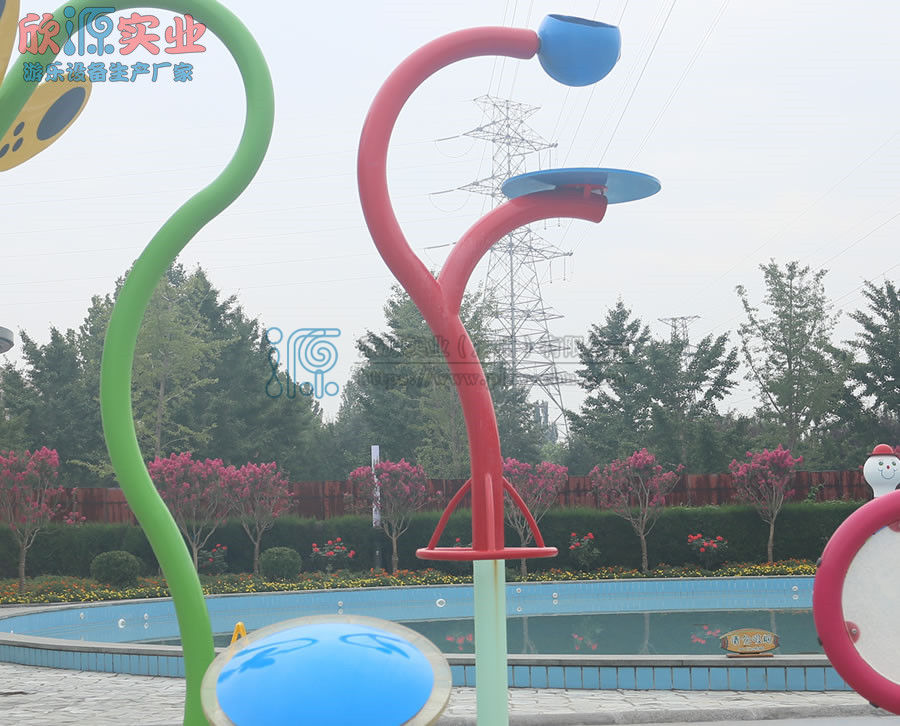 旋轉倒水桶戲水游樂設備