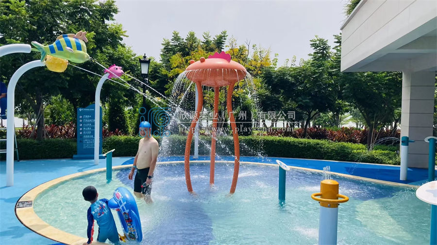 欣源實業:水上游樂設備定制有哪些注意事項?-1447