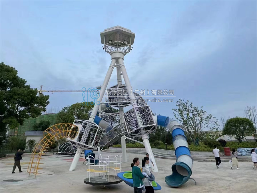 欣源百科:水上樂(lè)園設(shè)施定制的材質(zhì)有哪些選擇?-1474