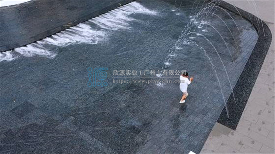 水上樂園設施定制的安全性能如何評估?-1445