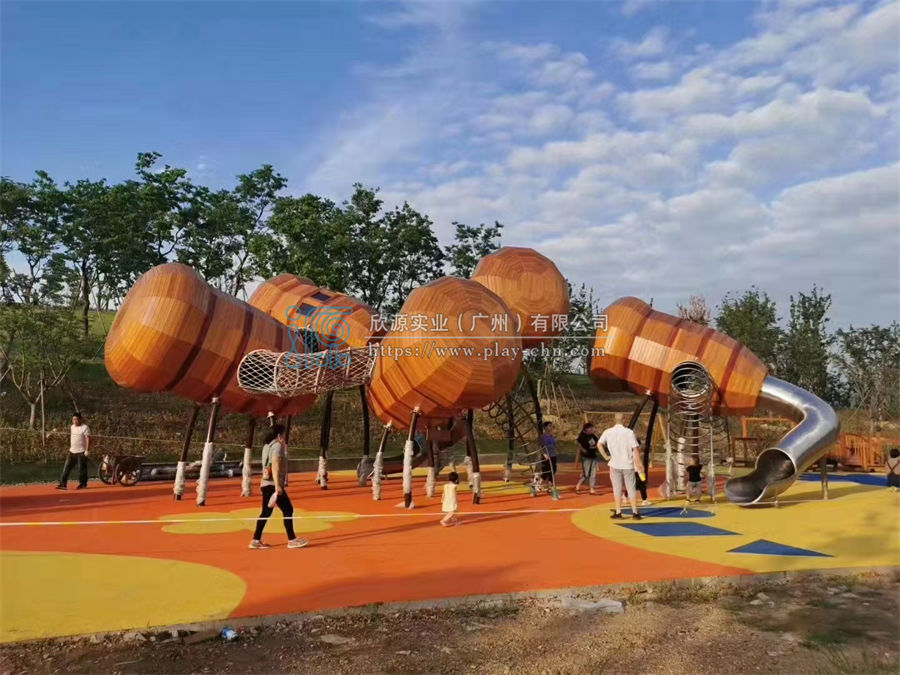 水上游樂(lè)設(shè)備定制如何保證質(zhì)量和性能？-1328