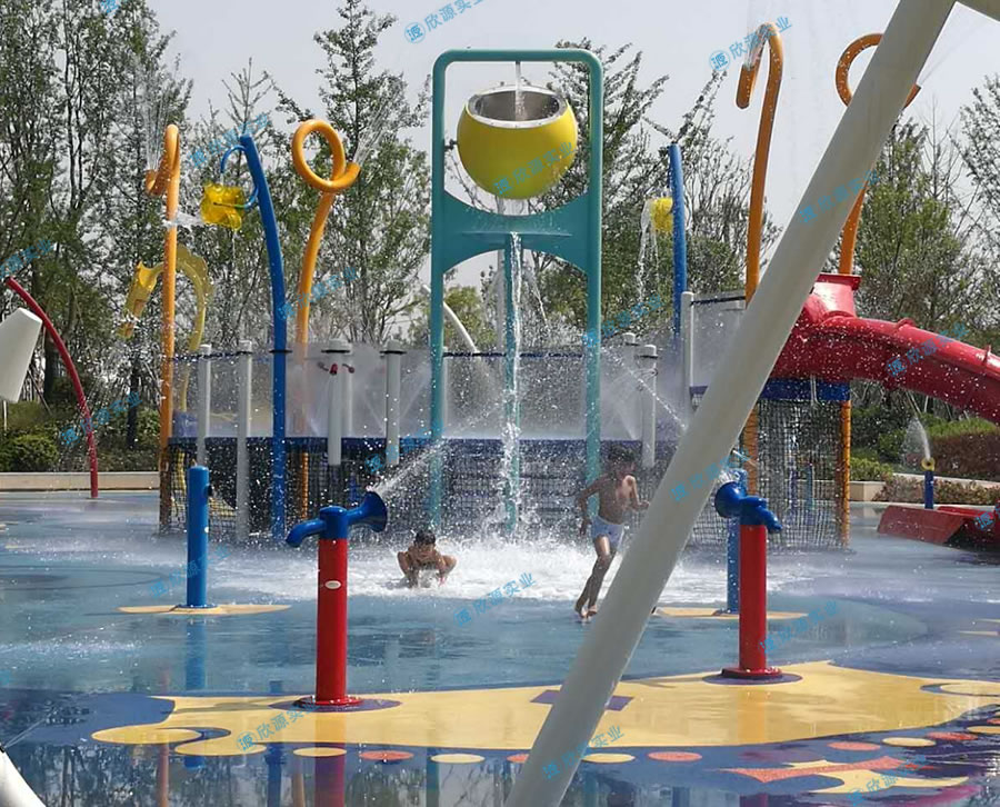 倒水桶水上滑梯組