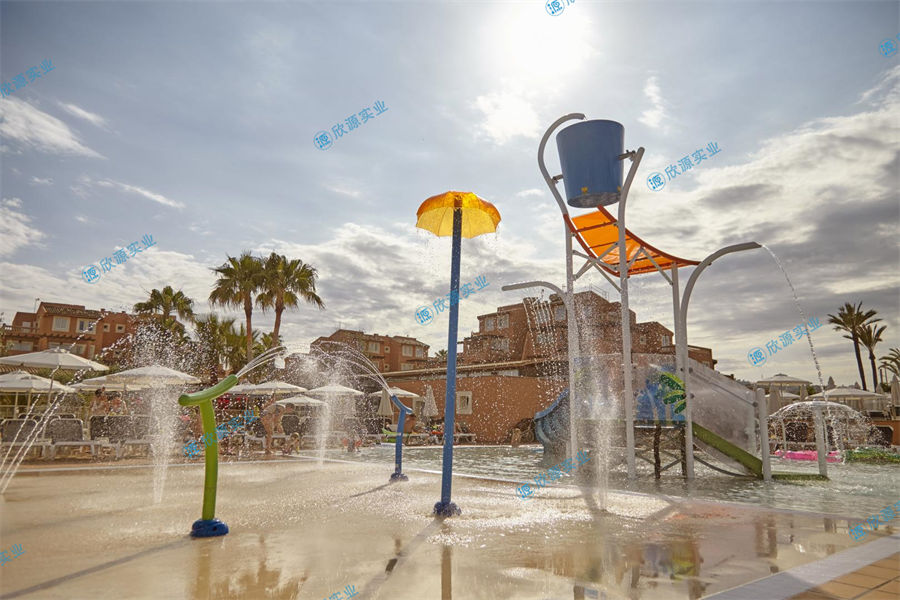 雨傘淋水戲水小品設(shè)備