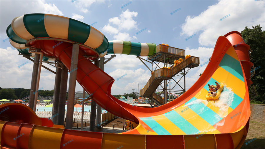 水上樂園充氣玩具以及水上浮具特點的相關介紹-7360