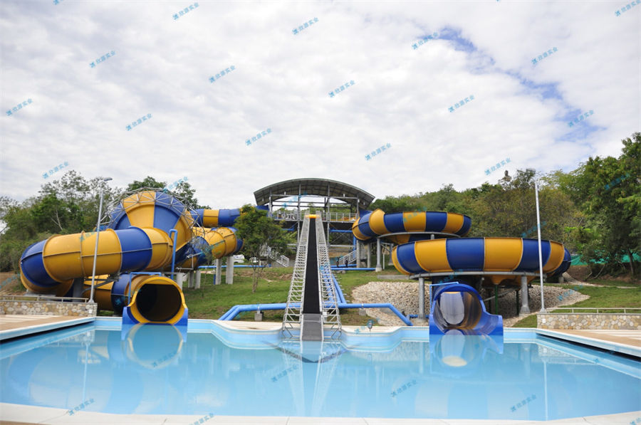 選擇水上樂園設(shè)備廠家看哪些方面？-7356