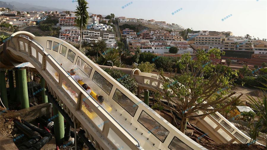 大型水上樂園設(shè)備分類及優(yōu)點-7661