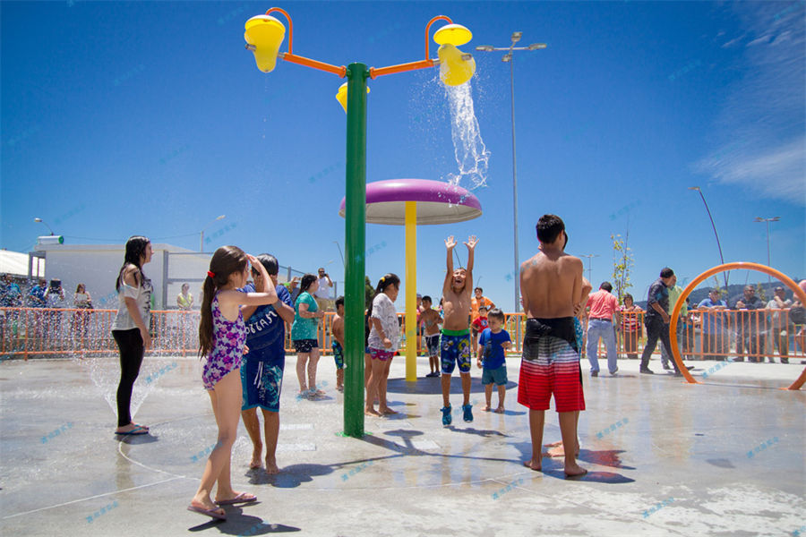 知道怎么樣去選擇水上游樂設備嗎？-7451