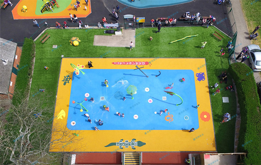 能降服“秋老虎”的只有去玩水上樂園設備了!-7687