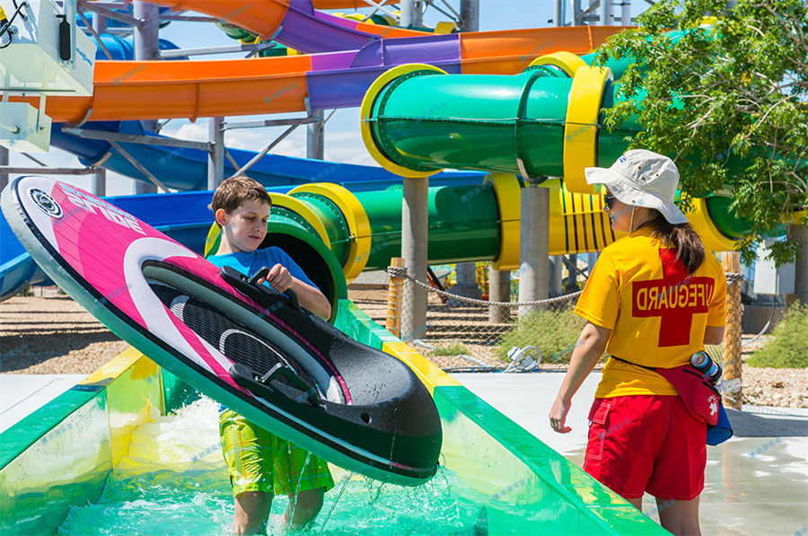 如何選擇移動水上樂園設備-8023