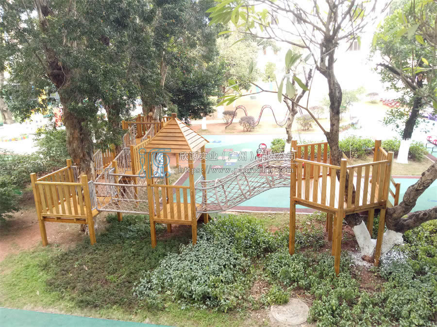 戶外木質攀爬拓展設備